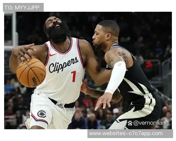 2017年NBA精彩对决快船与雄鹿的激烈碰撞与赛场精彩瞬间回顾